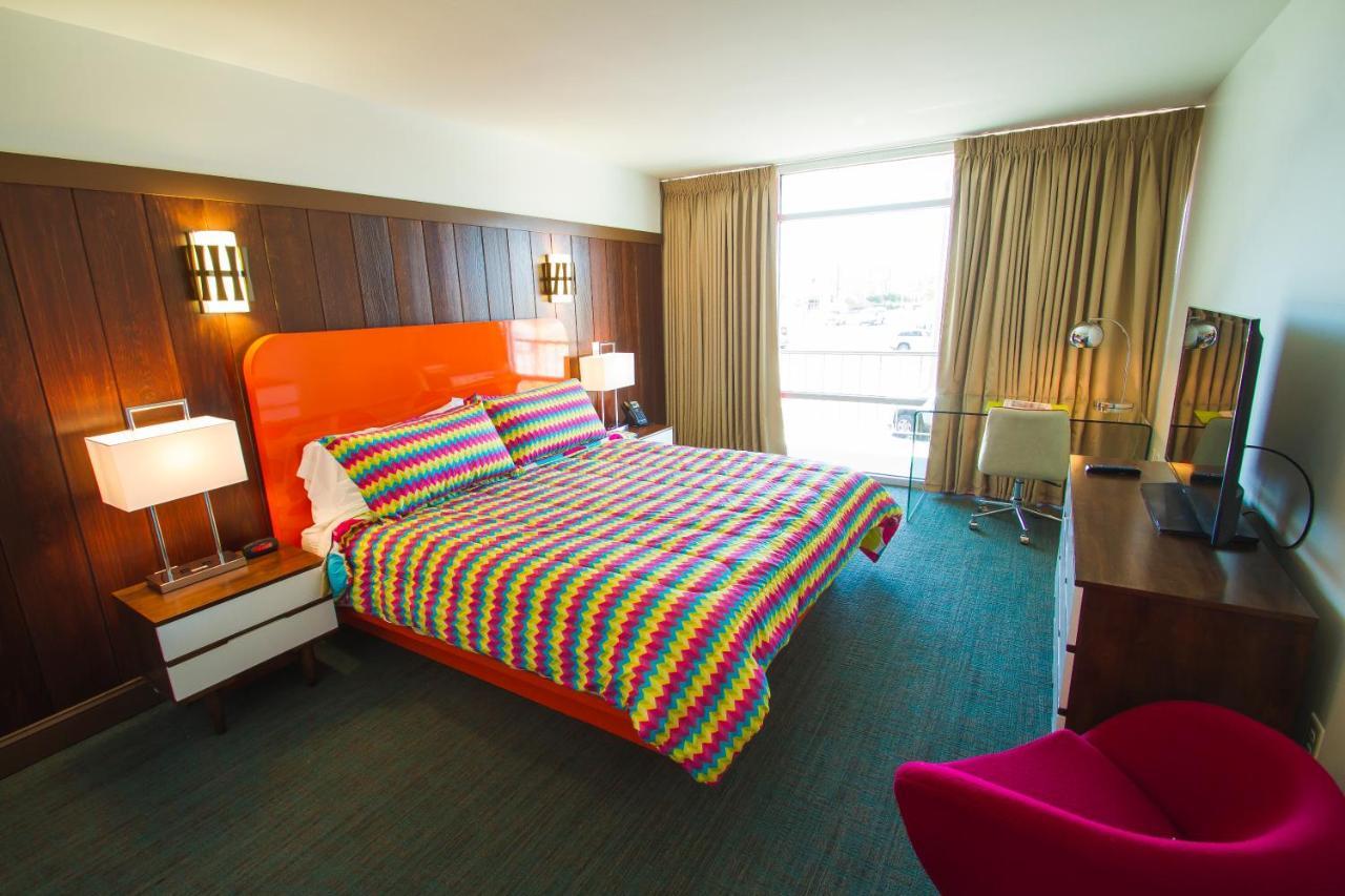 Mother Earth Motor Lodge Кинстън Екстериор снимка