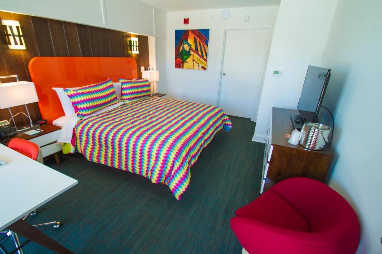 Mother Earth Motor Lodge Кинстън Екстериор снимка